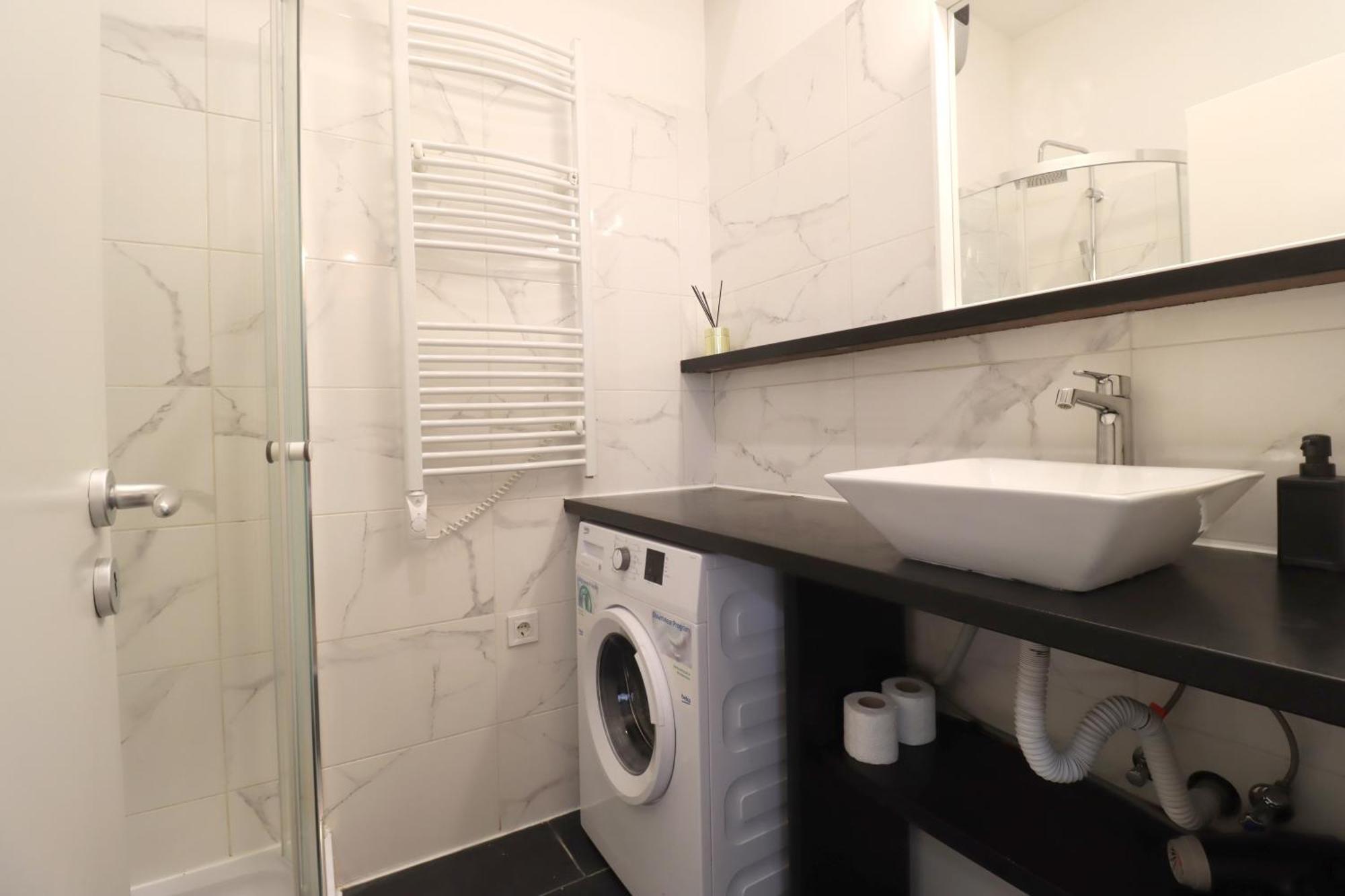 A13 Downtown Apartments With Parking Budapest Luaran gambar
